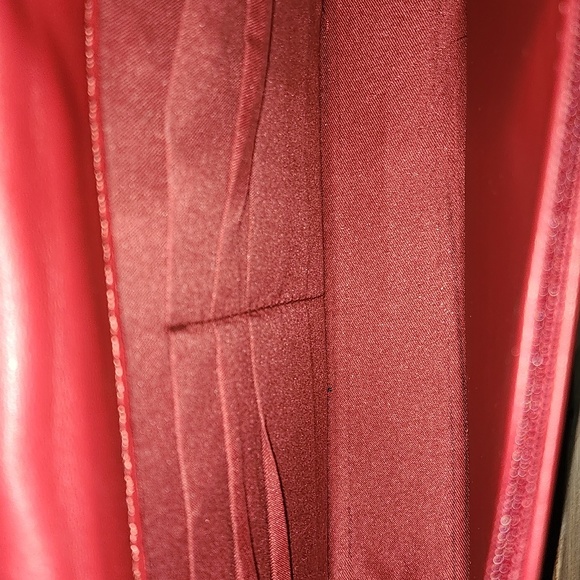 Badgley Mischka NWT, big diamond crossbody w/round studs - Picture 10 of 12